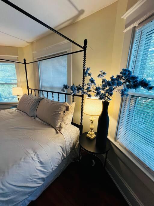 4 Bedroom Dc'S Best Location With Parking, Walk To Clarendon Metro, Shopping And Nightlife! Arlington Exteriör bild