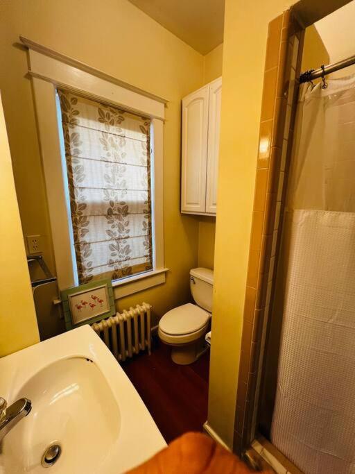 4 Bedroom Dc'S Best Location With Parking, Walk To Clarendon Metro, Shopping And Nightlife! Arlington Exteriör bild